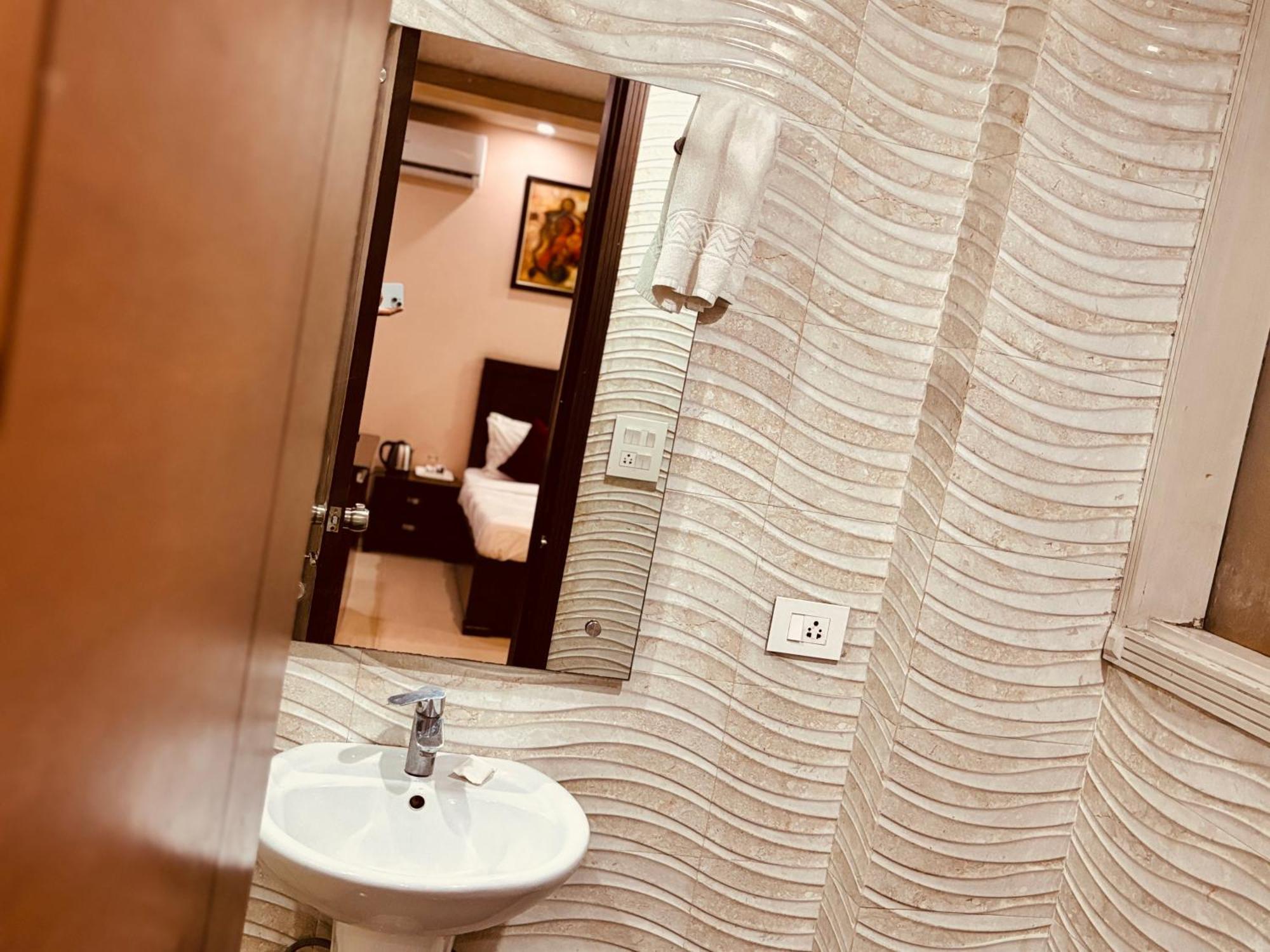 Hotel Hc Grand New Delhi Extérieur photo